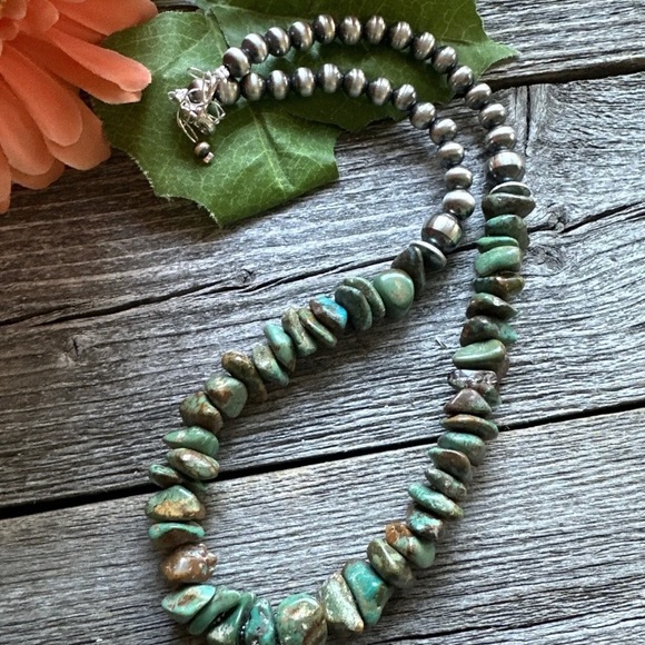 Sterling Silver Green Turquoise Nuggets Bead Necklace. 18 inch - Picture 11 of 12